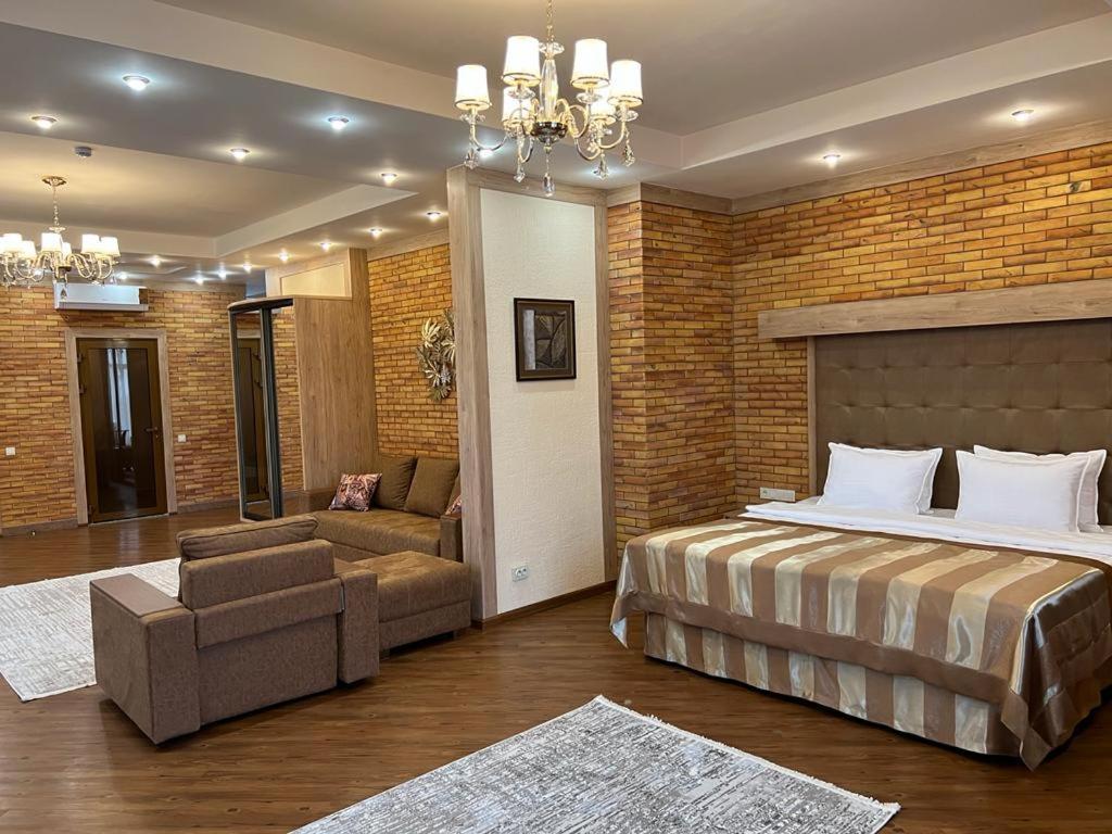 City Stay Апарт-Отель Алматы Buitenkant foto