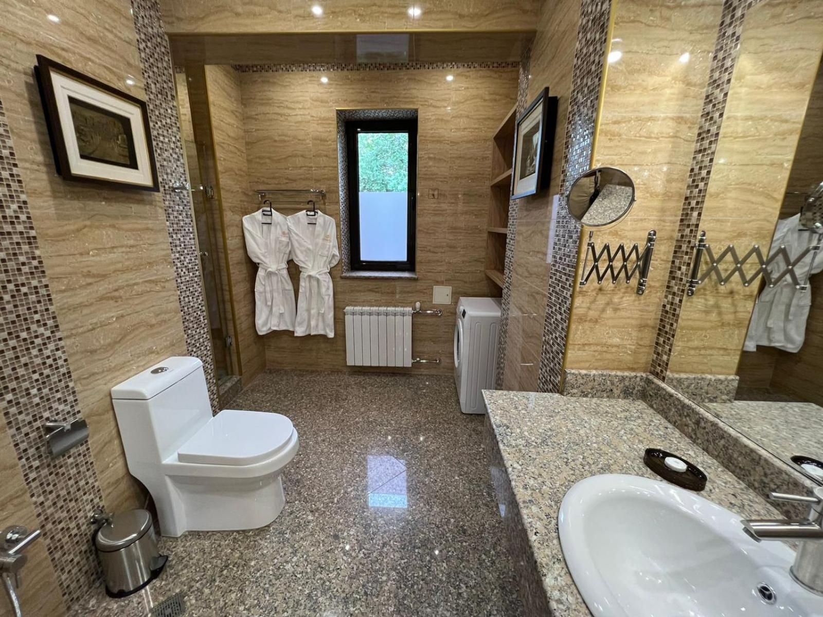 City Stay Апарт-Отель Алматы Buitenkant foto